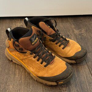 Danner Trail 2650 Mid GTX Hiking Boots with Vibram Sole